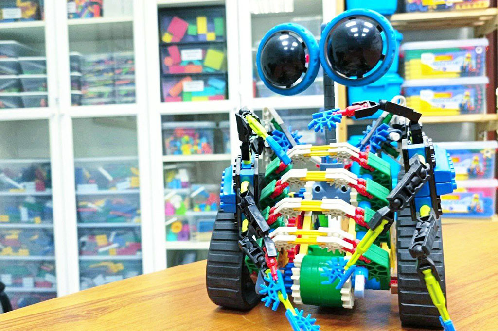 Laboratory of robotics and information technologies in education