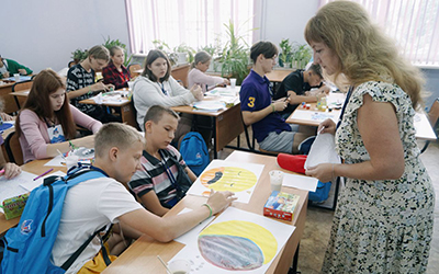 Участники Университетской смены знакомятся с российской культурой, историей и образованием
