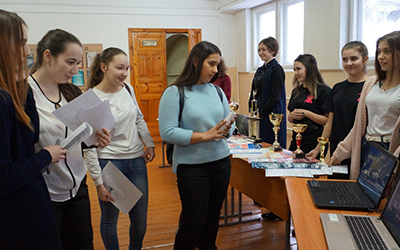 Представители техникумов, колледжей, университетов и академий рассказали школьникам и их родителям все, что те хотели знать об условиях поступления