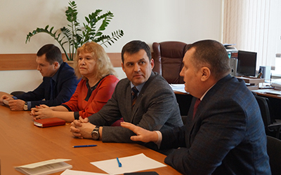 круглый стол