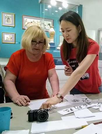 студенты из китая