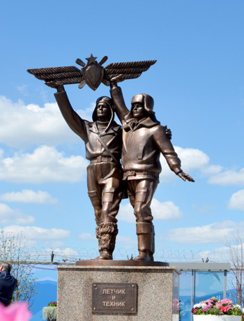 летчик и техник