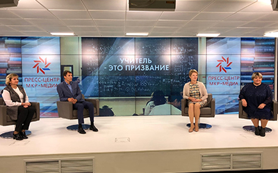 На пресс-конференции 