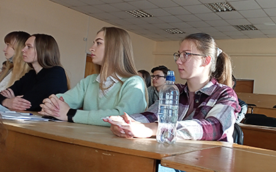 студенты факультета экономики, менеджмента, сервиса и туризма ОмГПУ