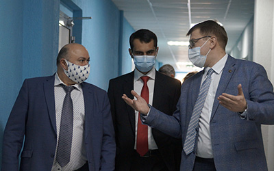 Делегация из Армении посетила Омский педагогический технопарк