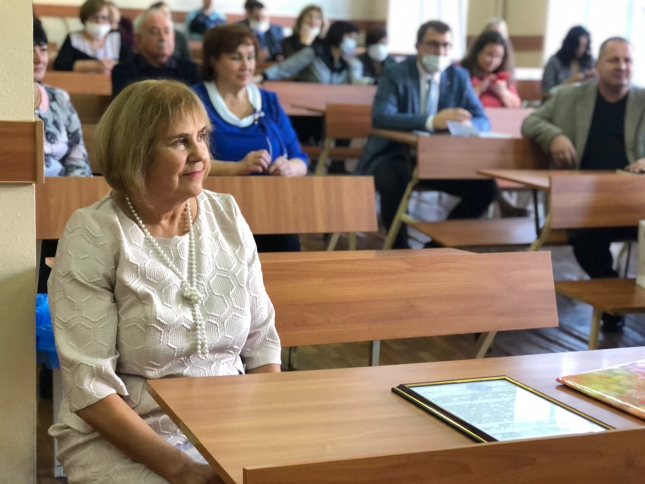 Лариса Антилогова