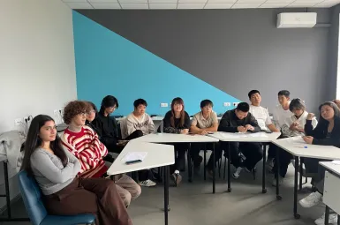 Студенты